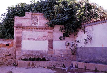 Archivo:Fuente Olves.jpg