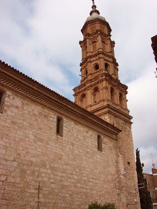 Archivo:Torre iglesia parroquial burbaguena.jpg