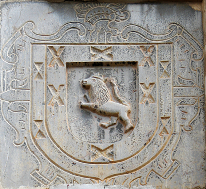 Archivo:Escudo Valenzuela Burbaguena.jpg