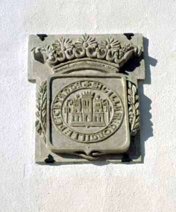 Archivo:Escudo Municipal Cutanda Ayuntamiento.jpg