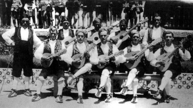 Archivo:Los chatos monreal.jpg