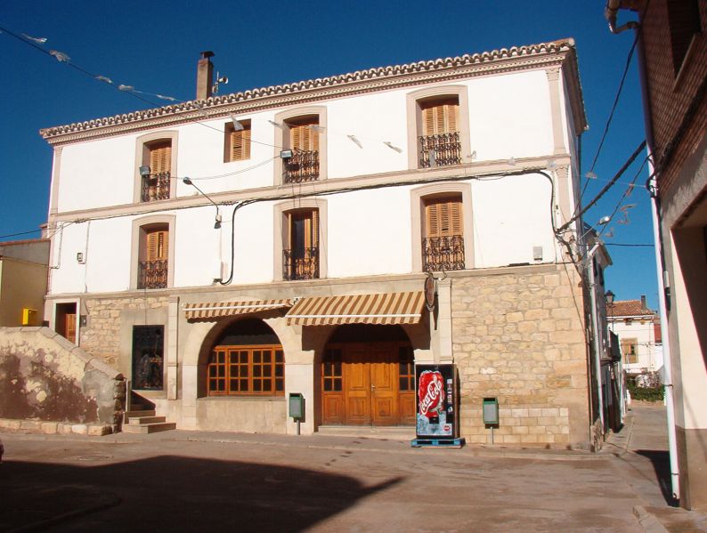 Archivo:Ayuntamiento blancas.jpg