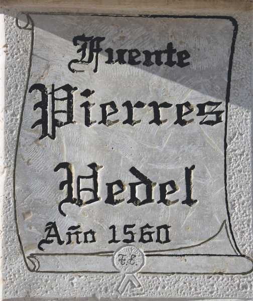 Archivo:Fuente en Celadas.jpg