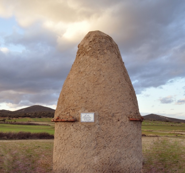 Archivo:Fuente luesma.jpg