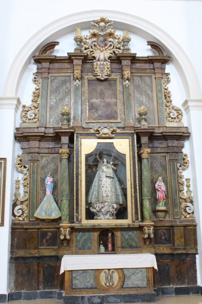 Archivo:VirgenRosarioCalamocha.jpg