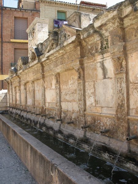 Archivo:Fuente daroca.jpg