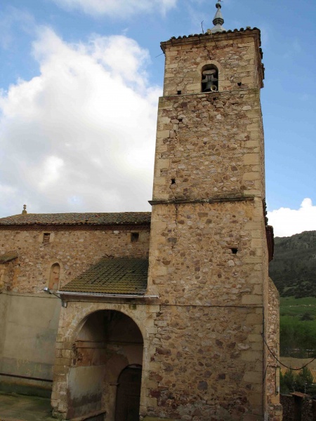 Archivo:Iglesiasanted.jpg